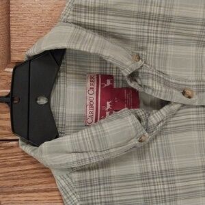 Caribou Creek Men's Button Up Short Sleeve Shirt Green Plaid‎ Size LT Collared
